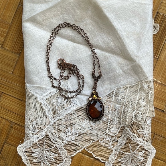 1928 Jewelry Co copper toned necklace with brown & crystal stones - Picture 7 of 7